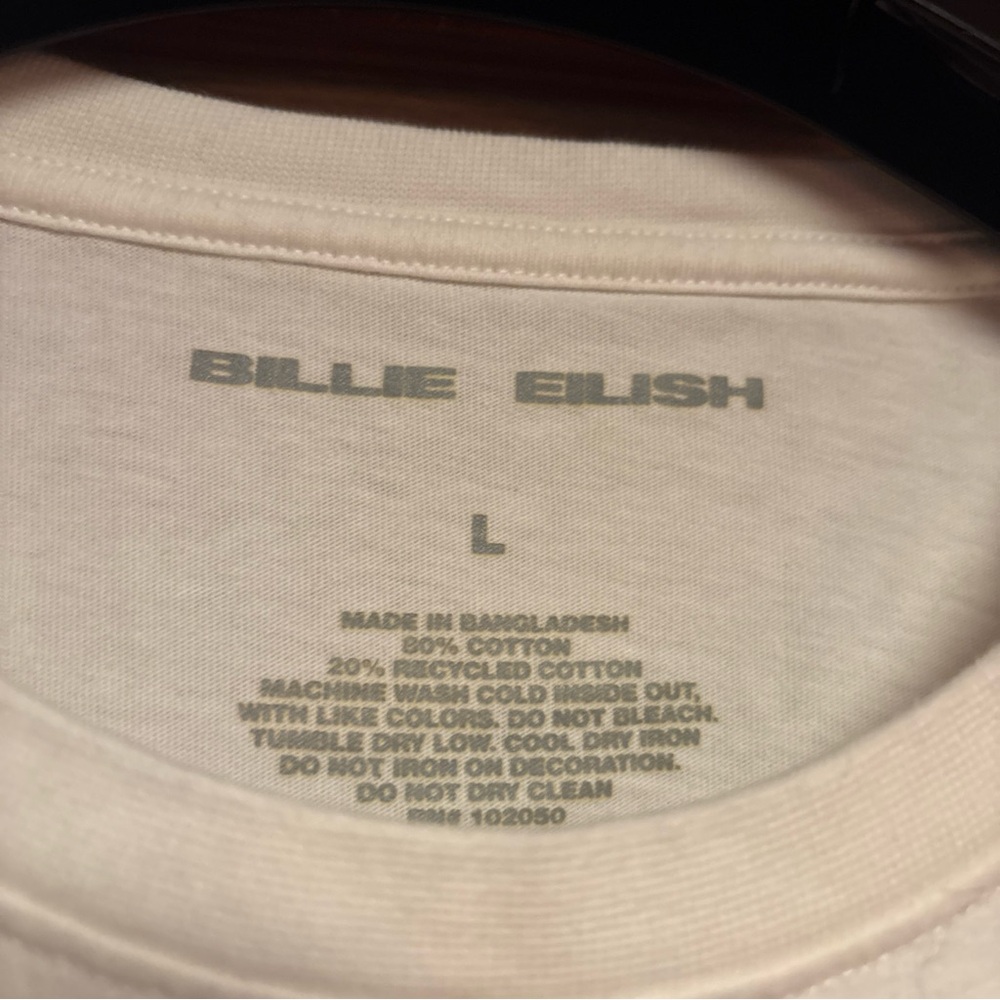 Billie Eilish Graphic T-Shirt White Blue Music Concert Tee Large - Picture 2 of 3